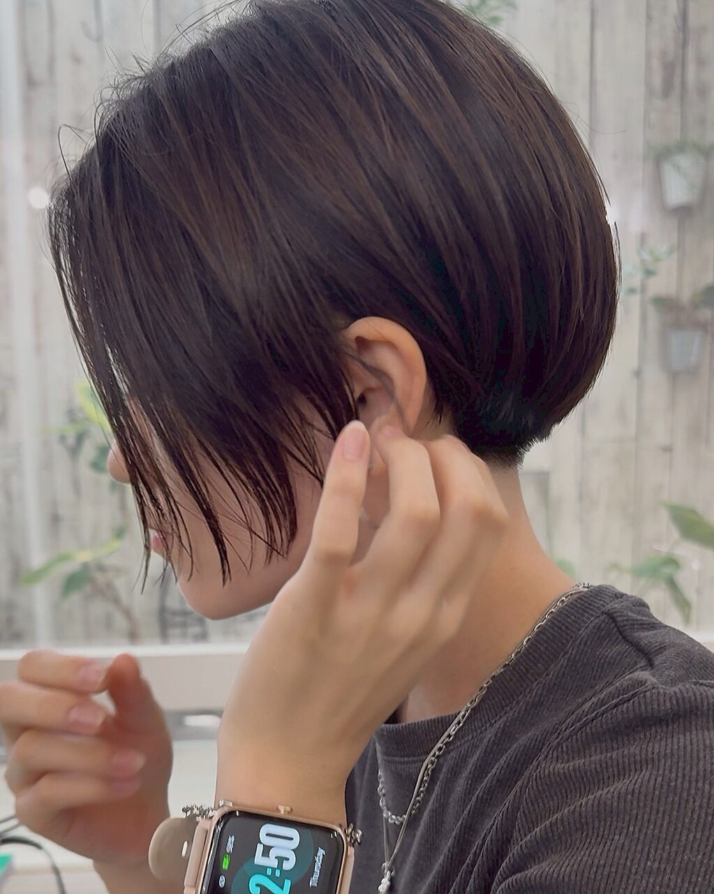 2026年夏】アッシュブラウン ショートの髪型・ヘアアレンジ｜人気順｜6