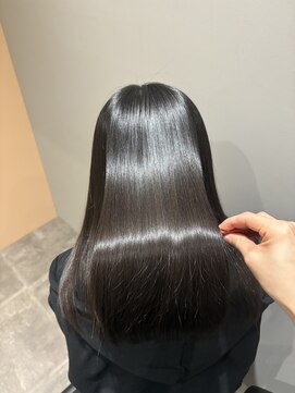 イオエ 西梅田(ioe) ブリーチなしカラー／髪質改善/ミルクティーベージュ/顔へア