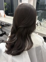 トリッカ シブヤ(TRICCA SHIBUYA)&nbsp;髪質改善酸性ストレートツヤ透明感コテ巻きミディアムレイヤー