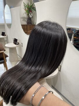 グラフ 立川(Graph.) 縮毛矯正 Aujua髪質改善トリートメント