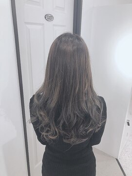 レム 長野(REM) ゆるふわ透明感グレーアッシュ