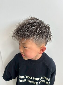 メンズサロン キング 枚方店(Men’s salon K!ng) 波巻きツイストスパイラルパーマ/フェザーパーマ/眉毛/メンズ