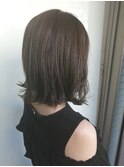 オリーブグレージュ