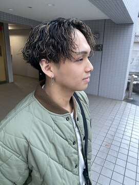 エンリー(ENlee) 【とまべち】ハイライト×ツイストスパイラルパーマ