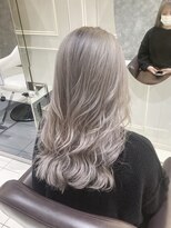 トレヘアー 京都 烏丸(tRe hair)&nbsp;ホワイトシルバー