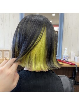 ルーツ(Roots) イエローインナーカラー