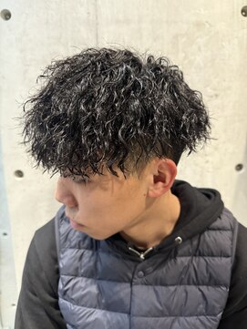 リベルテ グリット(Liberte Grit) レイヤーマッシュ10代20代ツイストスパイラルツイスト眉毛心斎橋