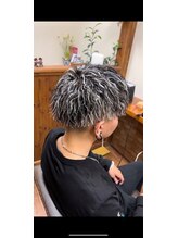 チャップス(HAIR MAKE CHAPS)&nbsp;ツイストパーマ＋ホワイトメッシュ
