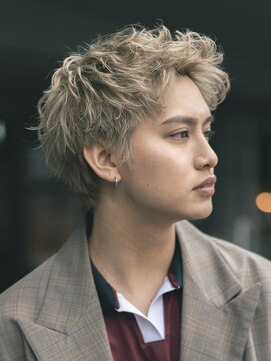 ガーデンヨコハマエスト(GARDEN YOKOHAMA est) スパイキーショート ベージュカラー ニュアンスパーマ