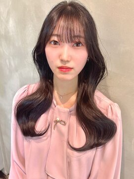 トイロ 新宿(Toiro) 韓国ヘア/ミディアム/レイヤーカット/くびれミディアムレイヤー