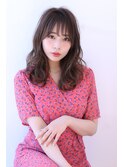 ネイビーカラーの大人かわいいブランジュ小顔くびれセミディ