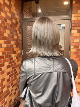 ヴィップルーム(viproom) 外ハネボブくびれヘアオリーブグレージュカーキベージュ