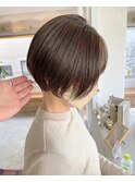 大人ショートボブひし形ショートカット丸みショート前髪あり