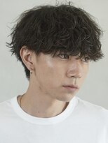 イズバイフィフス(is by fifth) 波巻きスパイラルパーマセンターパートツイストスパイラルパーマ