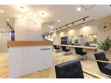 アグ ヘアー ルミエール 浦和店(Agu hair Lumiere.)の雰囲気（ゆったり寛げる居心地の良い空間です。）
