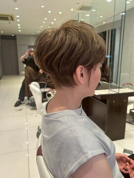 アース 栄店(HAIR&MAKE EARTH) earthショートレイヤーボブミルクティー丸みショートボブ