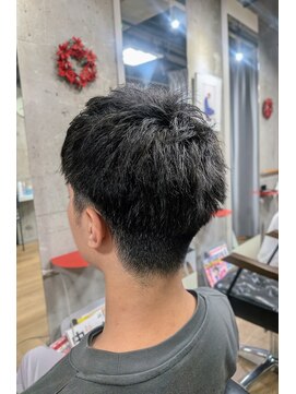 ヘアーメークテスタヴァンティ (Hair make Testavanti) シンプルベリーショート