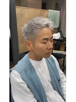 イーラ(era)&nbsp;ホワイトカラー×短髪×グラデーション