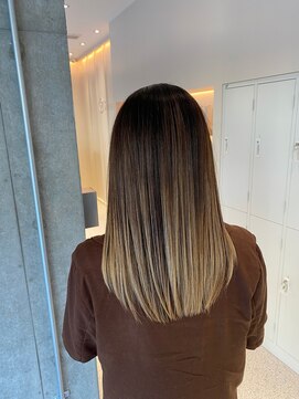 ジーナ セントラル銀座(Zina) 外国人風カラー＊セクションカラー＊ソンブレ【ZinaCENTRAL】