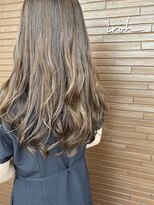イロハ(iroh) ハイトーンカラー/デザインカラー/髪質改善/グレージュカラー