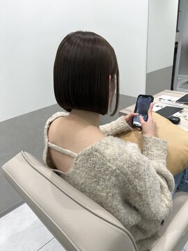 エレノア 池袋店(Eleanor) 【ミカ】ミニボブ/オリーブベージュ