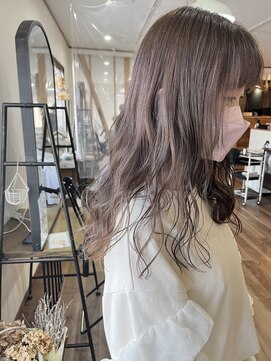 ニコラ(NICOLA) ラベンダーベージュ