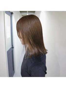 ビー(Be) しばれる切りっぱなしボブ