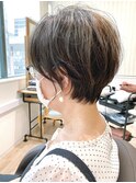 ○40、50代おすすめトップふんわりショートボブ