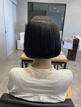 アチーブリス(achieve Liss) ヘアドネーションボブ暗髪スッキリショート大人可愛い艶髪