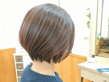 頭皮に負担の少ないオーガニックカラーをメインで使用しています