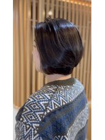 イゾラ(isola)&nbsp;白髪ぼかし×重めショートボブ｜ショート専用クーポン有｜西千葉