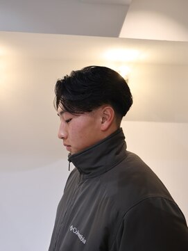 シーンバイラッド ヘルム(SCENE by RAD helm) 大人気のフェザーパーマ