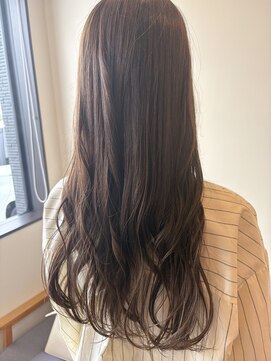 スリーバイザサロン(THREE by the salon) 透明感のあるナチュラルベージュカラー