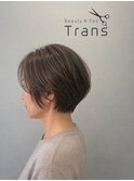 大人世代ショートボブ　オリーブベージュ