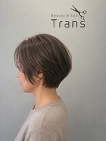 トランス(Trans) 大人世代ショートボブ オリーブベージュ
