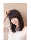 ツヤ系ナチュラルカット×アッシュ系カラー