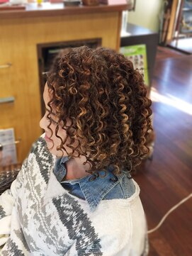 ヘアールーム ラバ(Hair room LABA) スパイラルパーマ