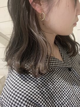 ネオリーブ アンド 渋谷店(Neolive &) アッシュグレー × ポイントシルバー