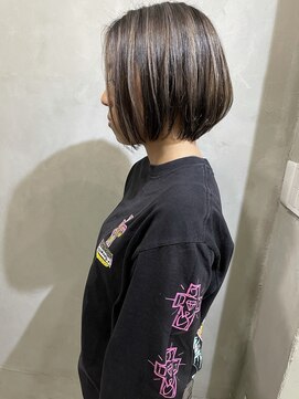 モノ アンド イニ(Mono & inni) ラインハイライト　グラデーションボブ