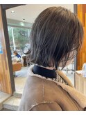 透けグレーボブ