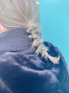 リーホリエ(Lee Horie) マットブルーなハイトーン◎