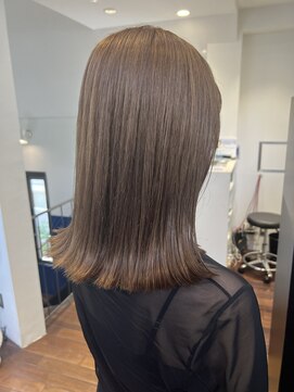 トレス(TRESS) ブラウンベージュ 秋カラー シアーカラー ボブミディアム