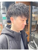 フリーク バーバーショップ 都島店(FREAK BARBER SHOP) 黒髪ツーブロックマッシュ無造作ツイストスパイラルパーマ