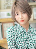 外国人風シルキーベージュ前下がりミニボブh3志木20代30代40代