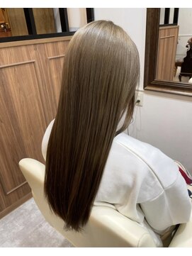 ミルクティーベージュ