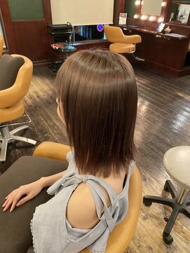 プレゼンス ネイヴィ(PRESENCE NAVY) 艶髪ストレートミディアム/髪質改善