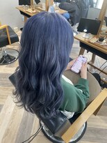 マーレ(MARLE./)&nbsp;韓国風ネイビーグレー☆艶髪ダブルカラーで推し活・モードヘア