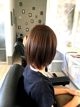 シエスタヘアー(SIESTA hair) 軽めなミディアムボブ