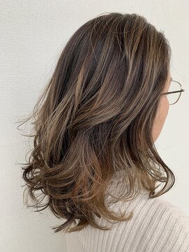 フェリス(FELIS) グラデーションベージュ