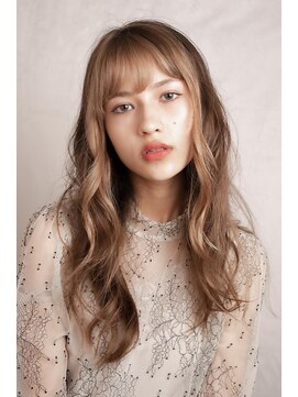 クロエ 梅田(Cloe) フォギーベージュ